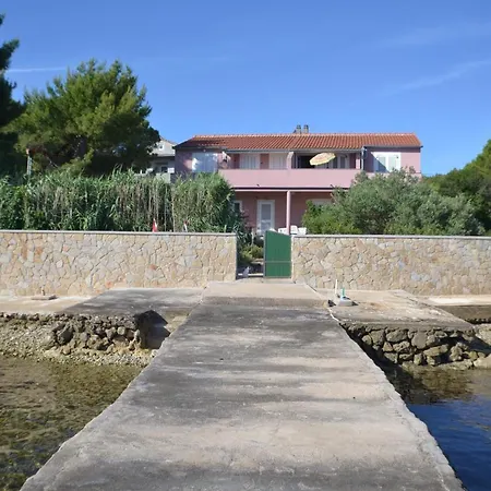 Utiha Διαμέρισμα *