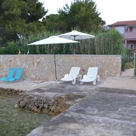 Utiha Apartment *
