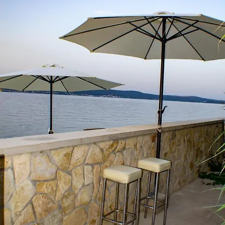 Utiha Appartamento Neviđane